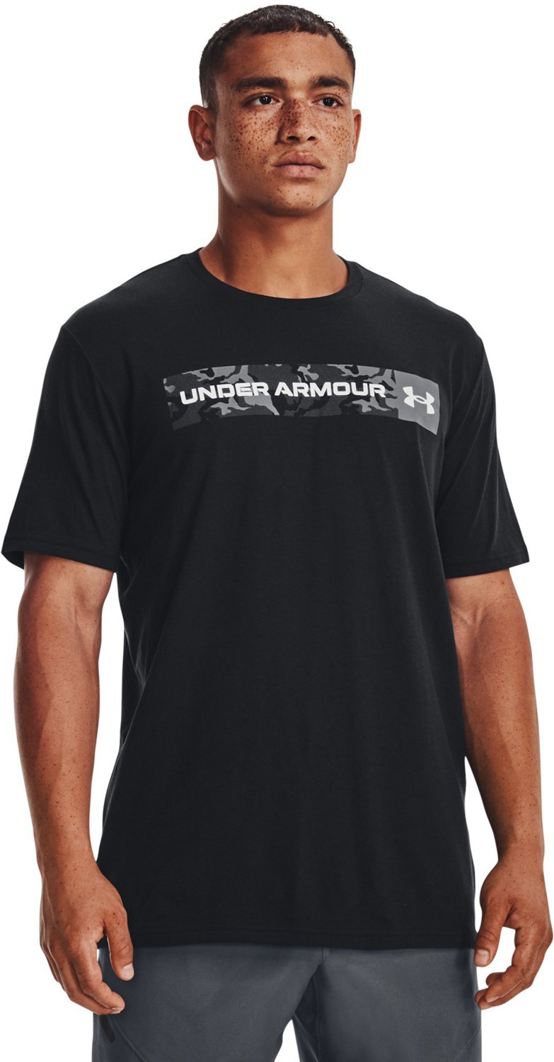 Under Armour Men's Camo Chest Stripe T-shirt | Academy