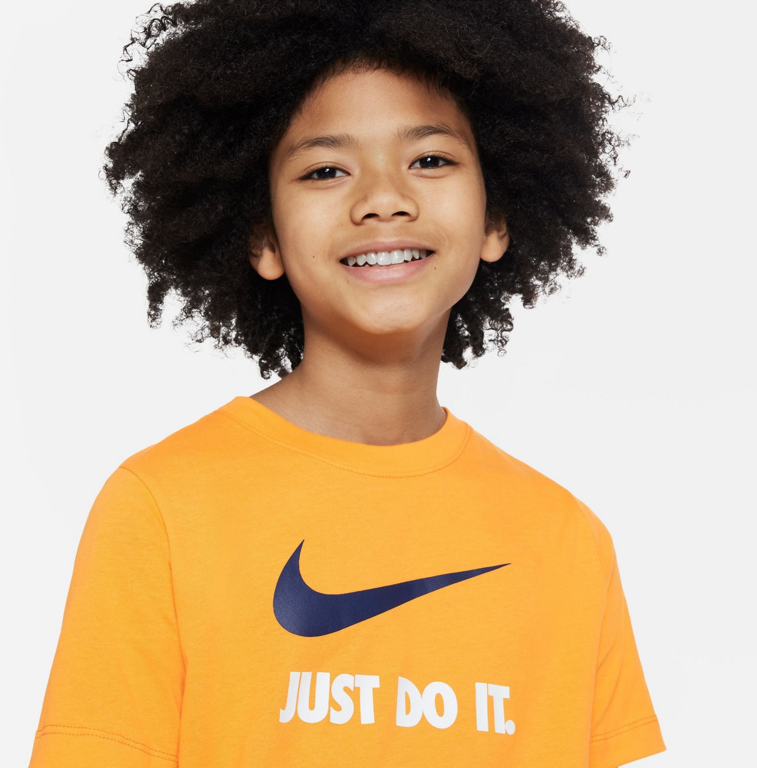 baan documentaire roterend Nike Boys' NSW Just Do It Swoosh T-shirt | Academy