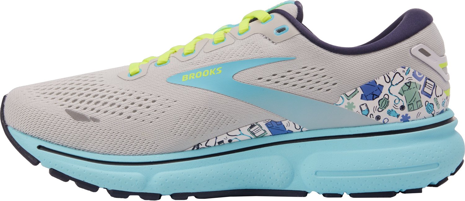 Brooks shoes hot sale womens academy