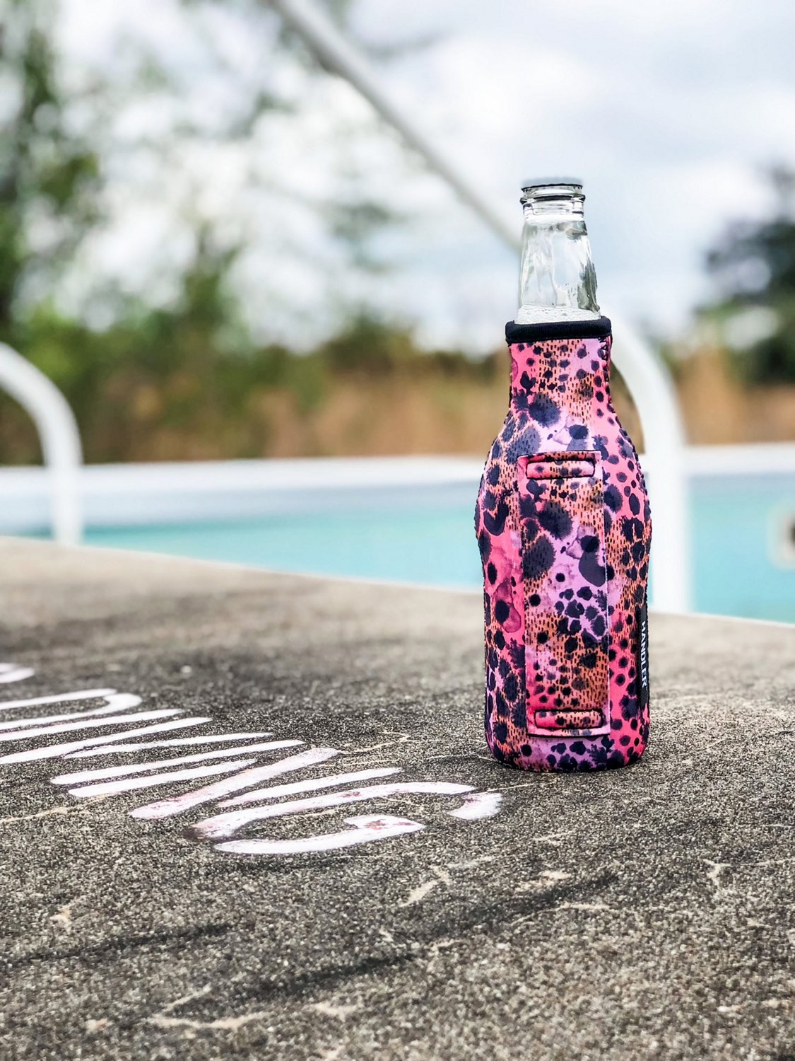 Lit Handlers 12 oz Stubby Bottle Holder