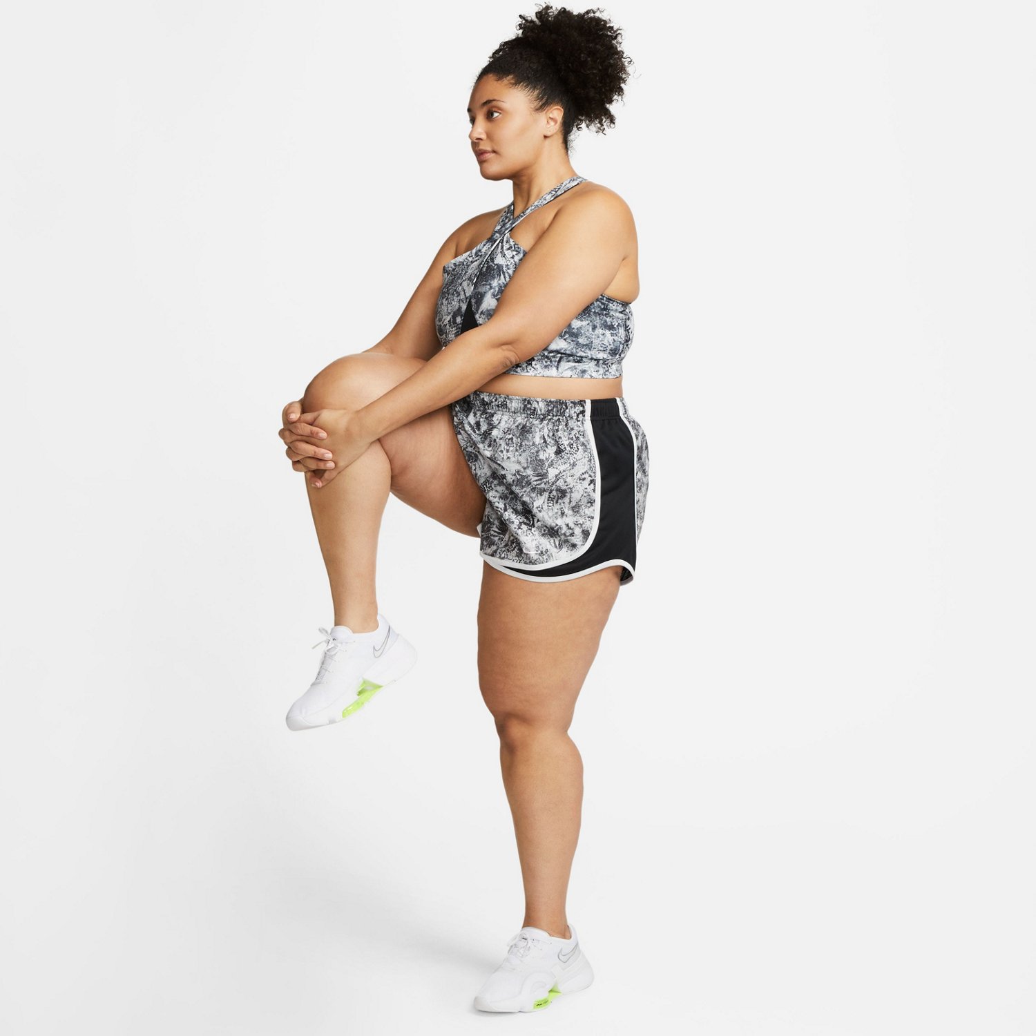 Nike Women's Dri-FIT All Over Print Tempo Shorts - view number 4