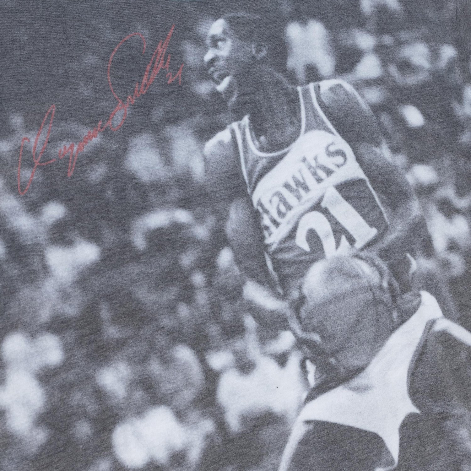 Mitchell & Ness Men's Atlanta Hawks Dominique Wilkins 21 Sublimated T-shirt - view number 3