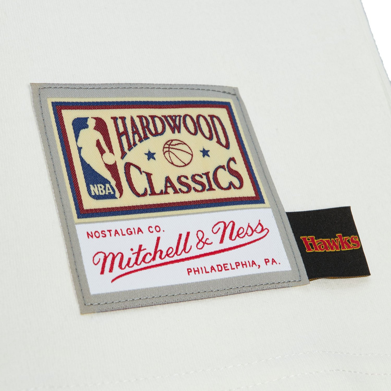 Mitchell & Ness Men's Atlanta Hawks Cream T-shirt - view number 4
