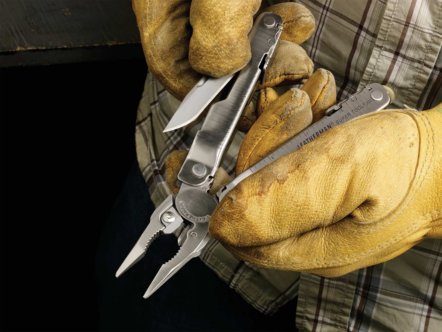 Leatherman SuperTool 300 19 Multi-Tool | Free Shipping at