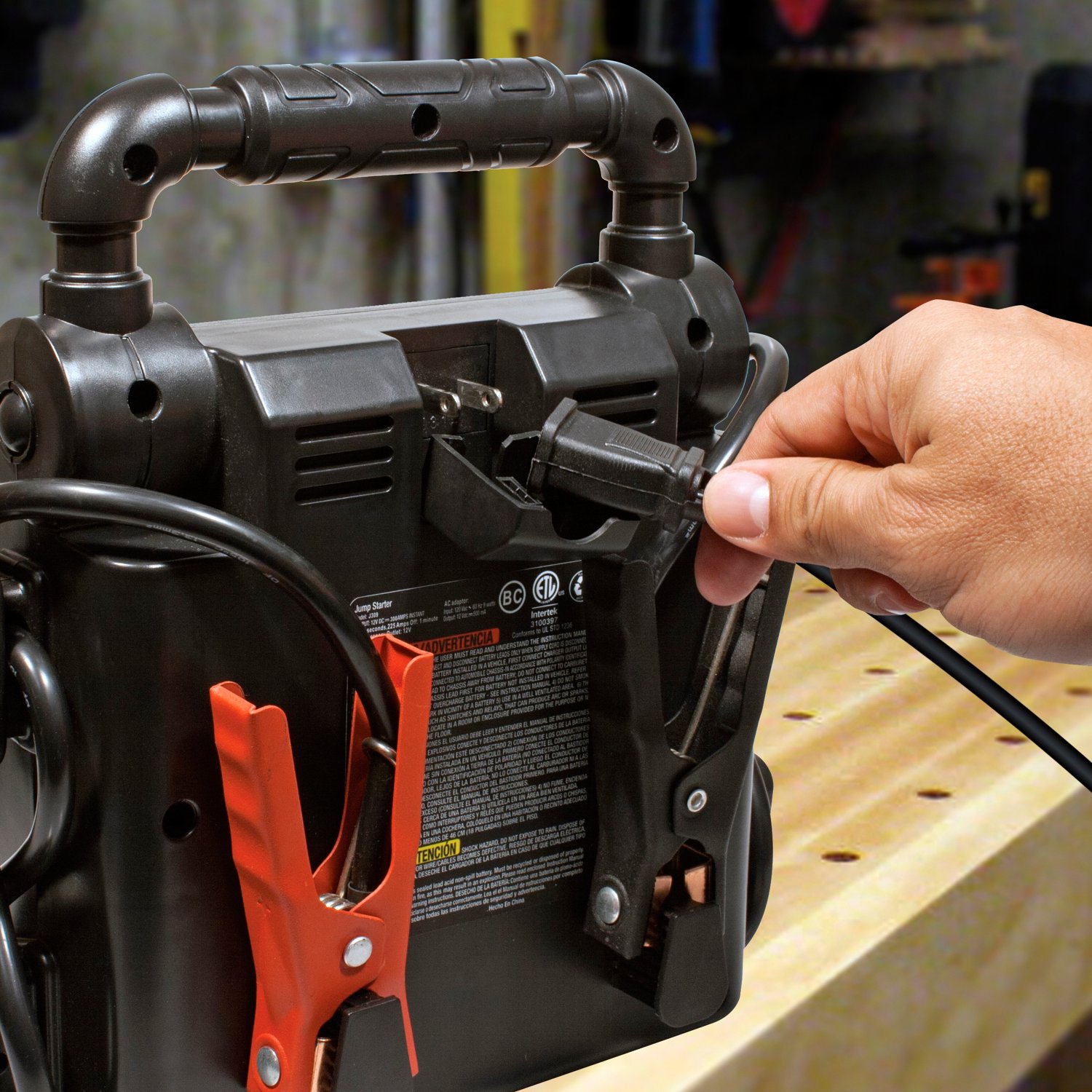 Stanley JUMPiT 300 Instant/600 Peak Battery Amp Jump Starter Academy