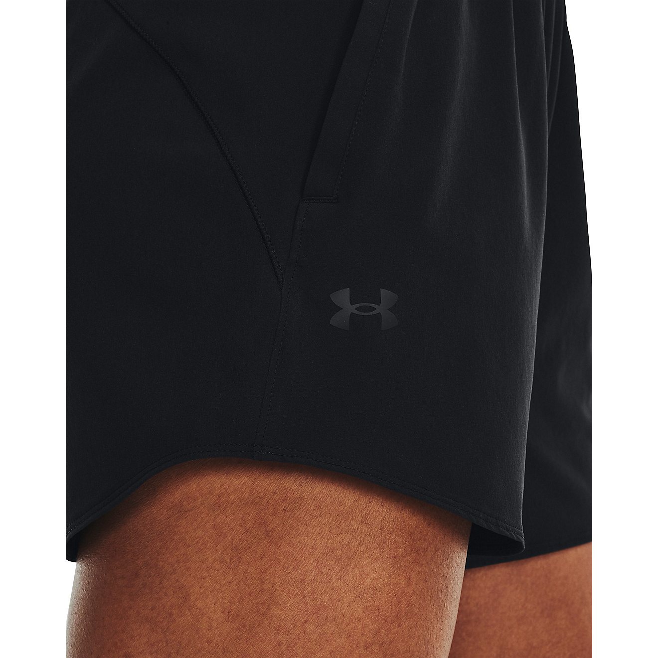 Under Armour Women's Flex Woven Shorts 5 in                                                                                      - view number 4