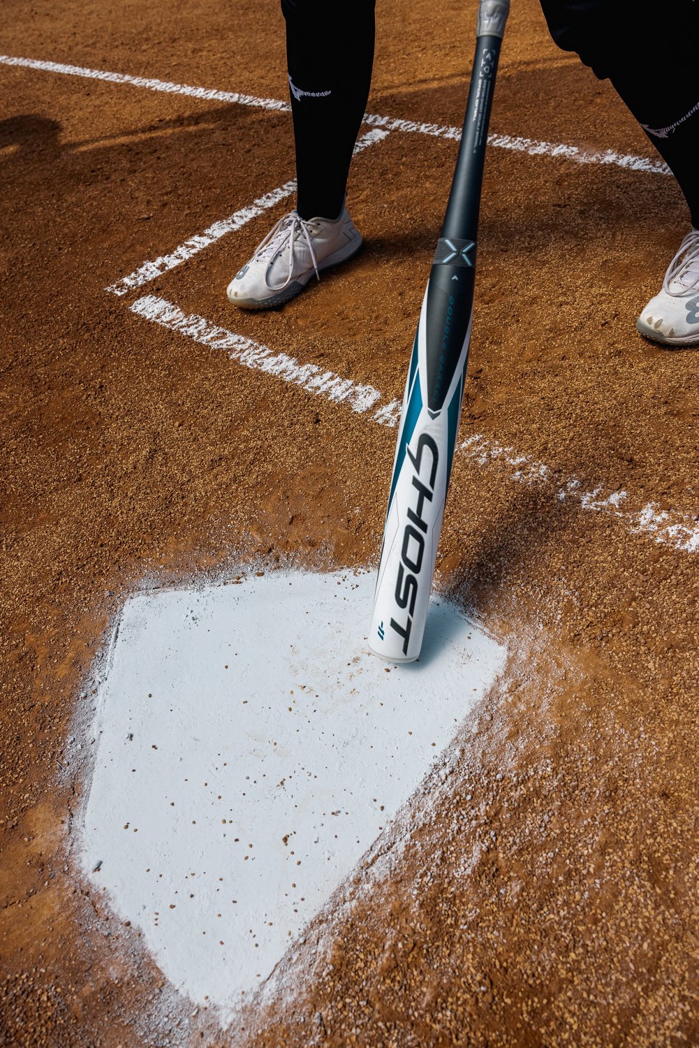 EASTON Women's 2023 Ghost Double Barrel Fastpitch Softball Bat (-10)