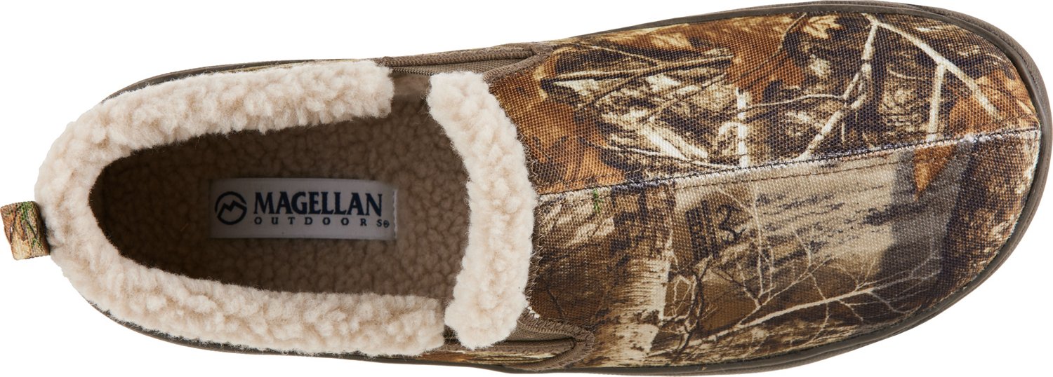 Magellan Outdoors Men s Realtree Edge Slippers Academy