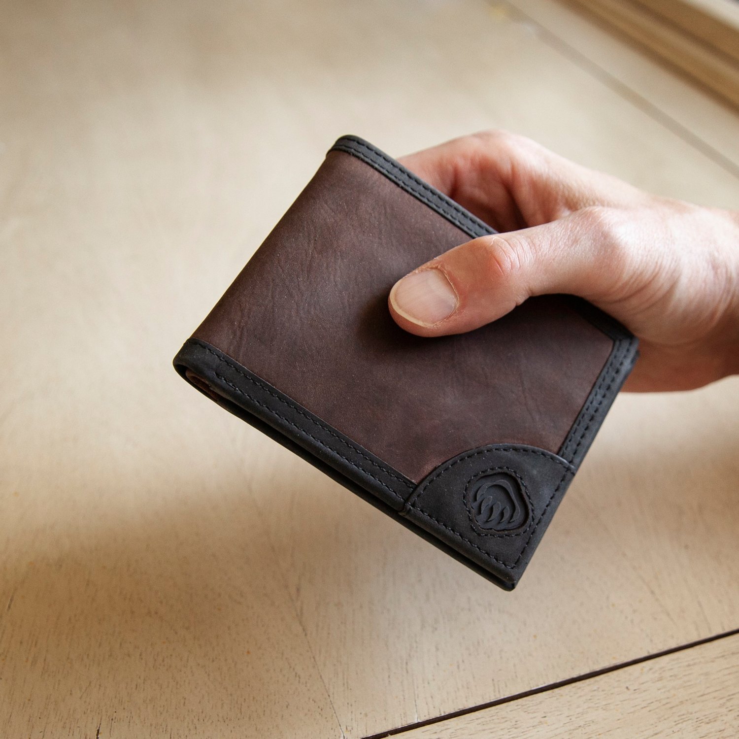 Wolverine Adults' I-90 Durashock Bifold Leather Wallet