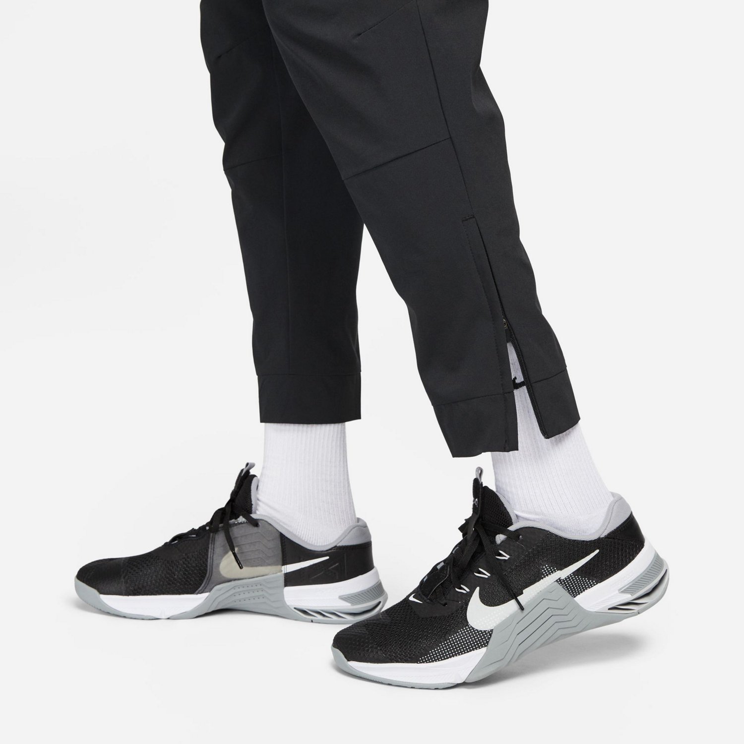 Nike Men's Dri-FIT Unlimited Tapered Versatile Pants