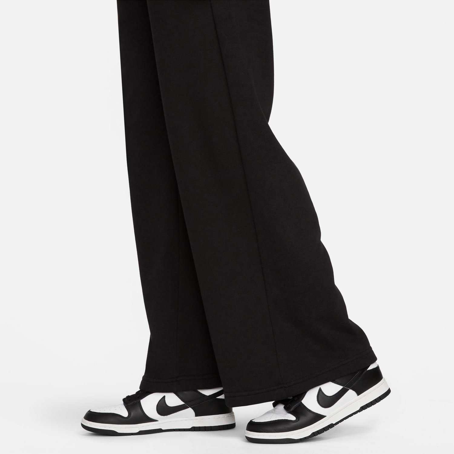 Nike Sportswear Club Fleece Women's Mid-Rise Wide-Leg Sweatpants.