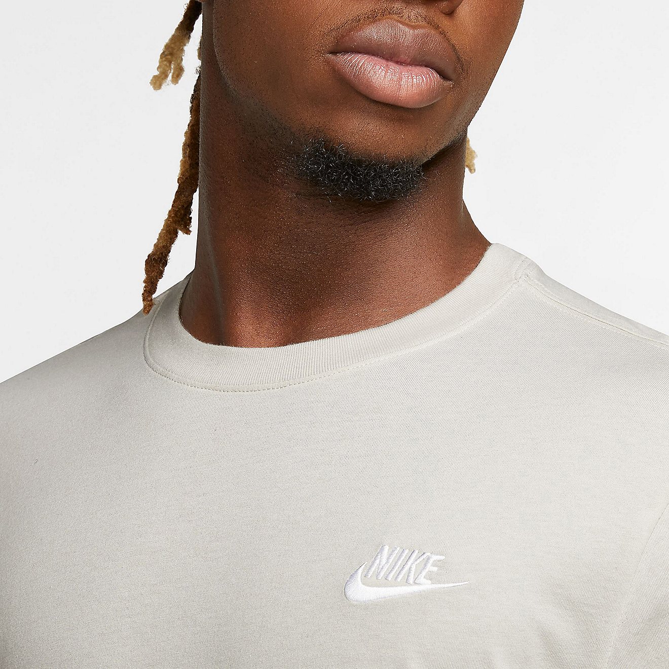 Nike Men’s Sportswear Club Graphic T-shirt | Academy