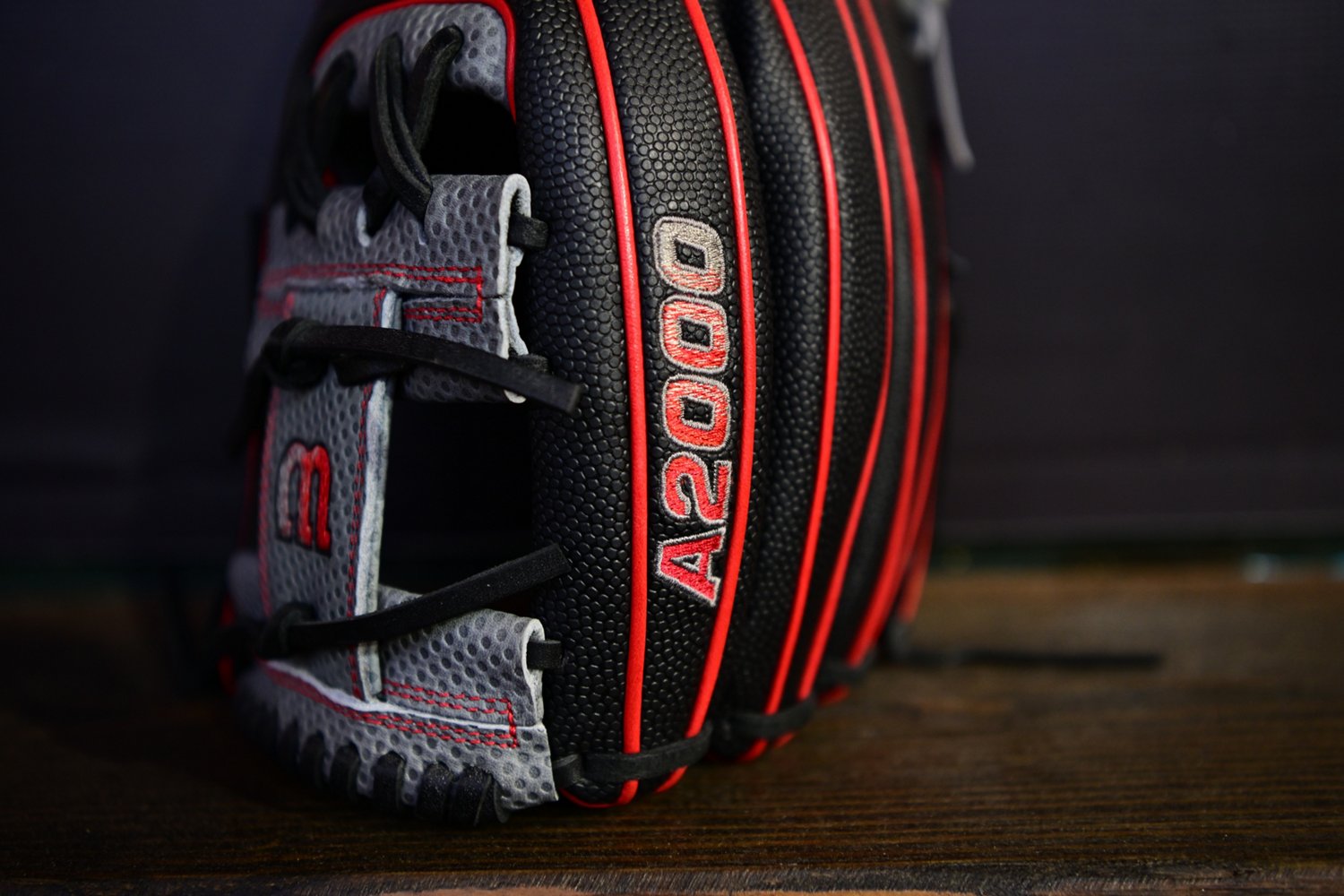 Wilson 11.75 in A2000 Infield Baseball Glove  - view number 2