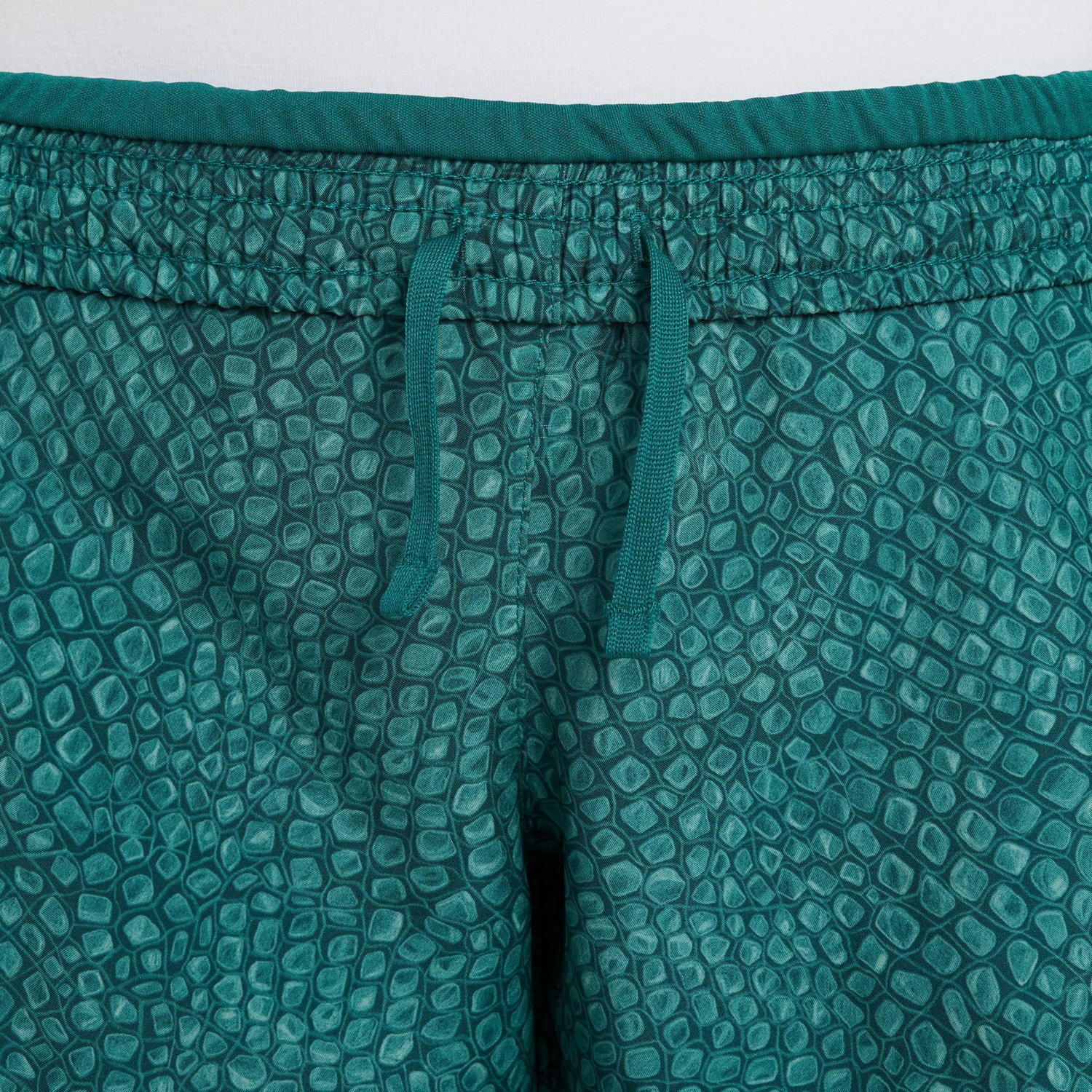 Nike Girls' Dri-FIT Tempo Allover Print Shorts 3 in - view number 4