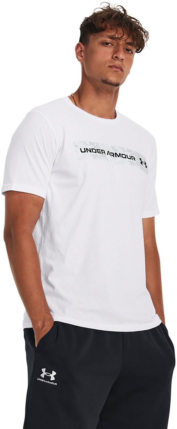 Under Armour Men's Camo Chest Stripe T-shirt
