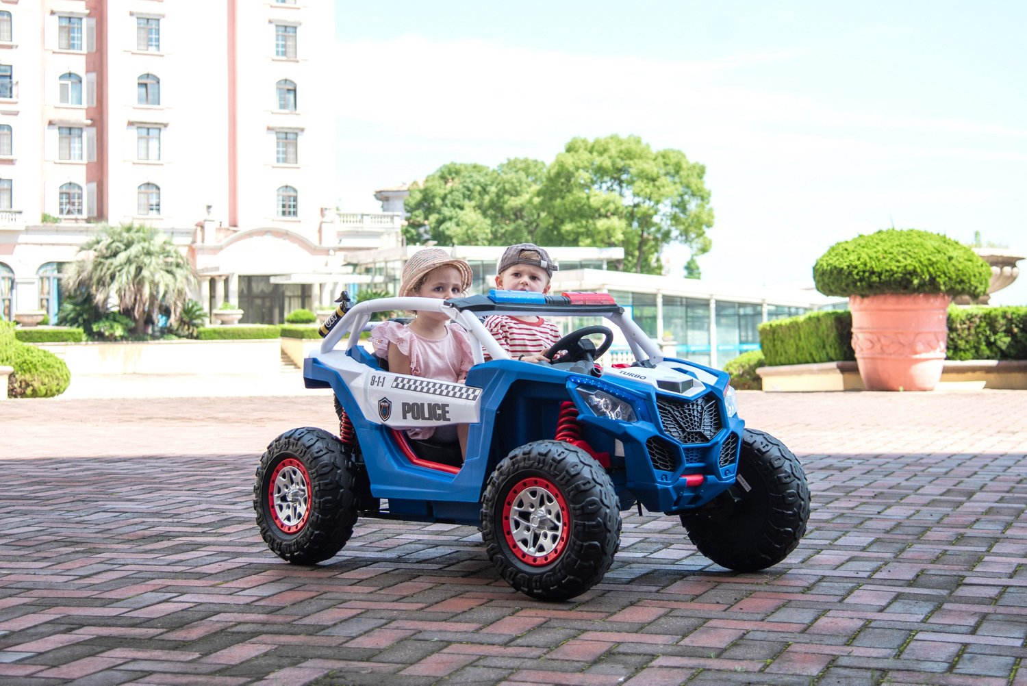 Freddo Police UTV 24V 2-Seater Ride-On Car - view number 6