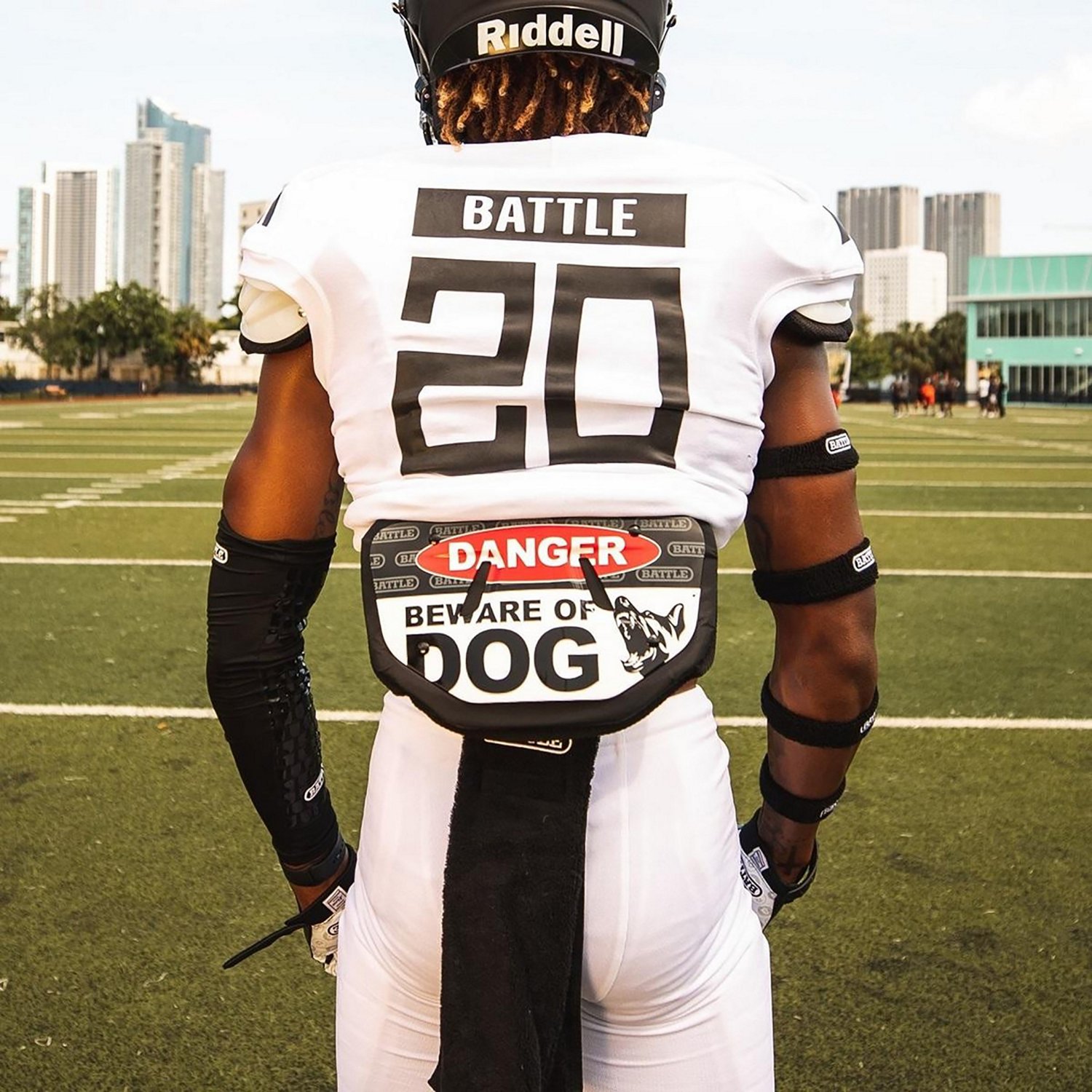 Battle Men's Beware of Dog Football Back Plate - view number 3
