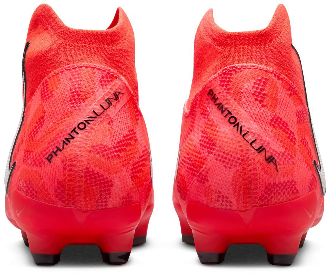 Nike Women's Phantom Luna Firm Ground Soccer Cleats - view number 4