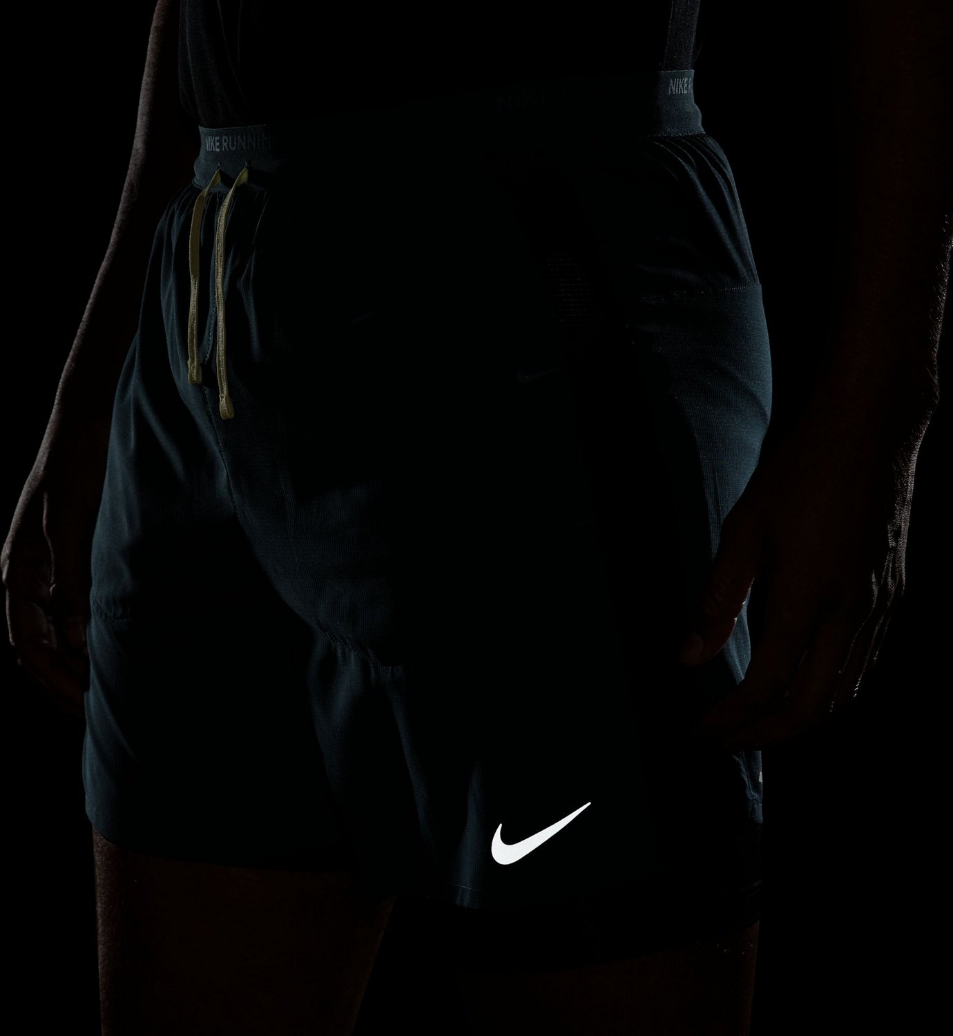Nike Men's Dri-FIT Stride Hybrid Running Shorts 7 in - view number 5