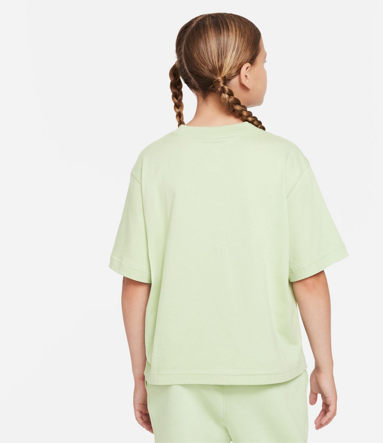 Nike Girls Sportswear Essential T-shirt - view number 2