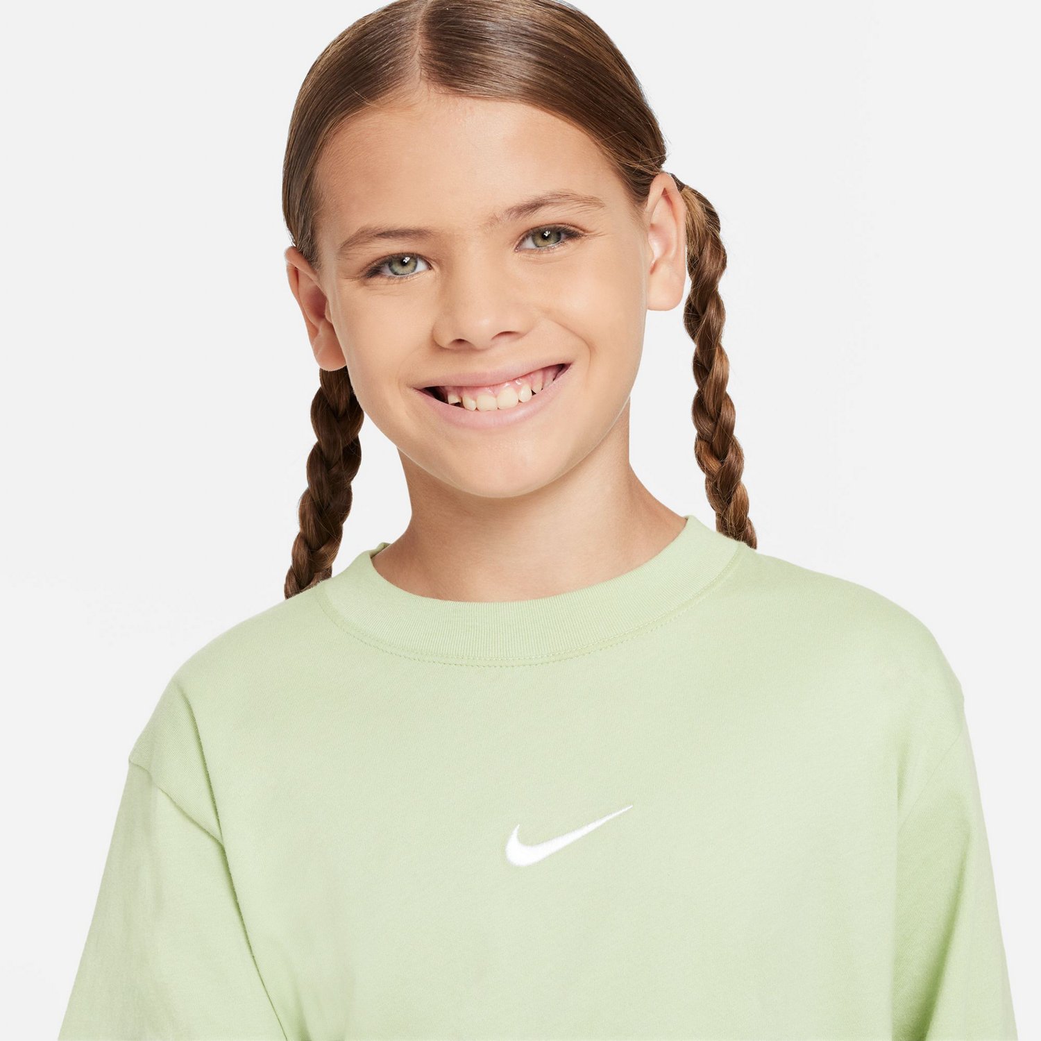 Nike Girls Sportswear Essential T-shirt - view number 3