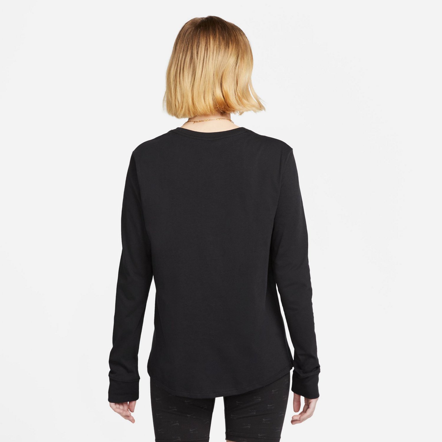 Nike Women's Sportswear Essentials Logo Long Sleeve T-shirt                                                                      - view number 2