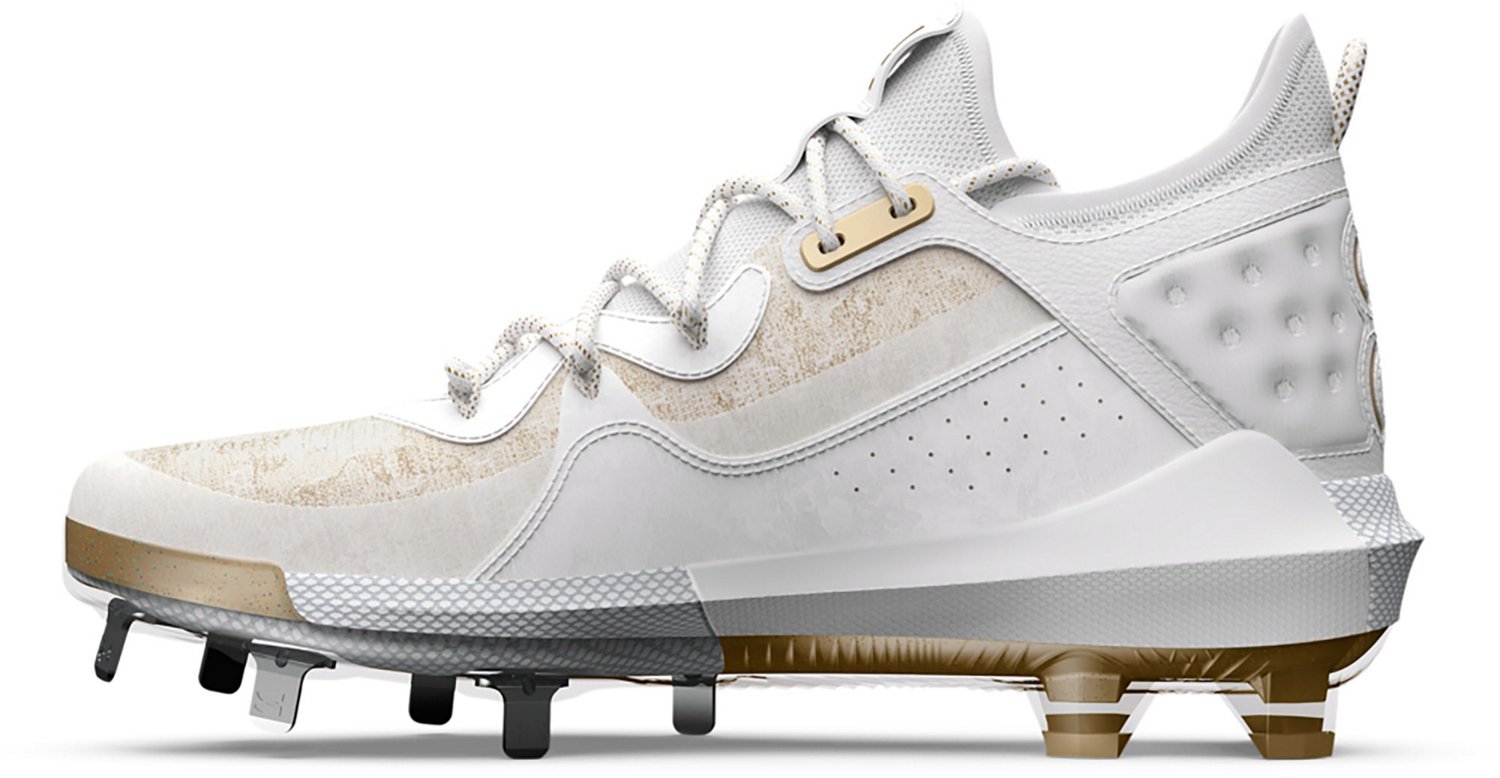 mens size 8 baseball cleats