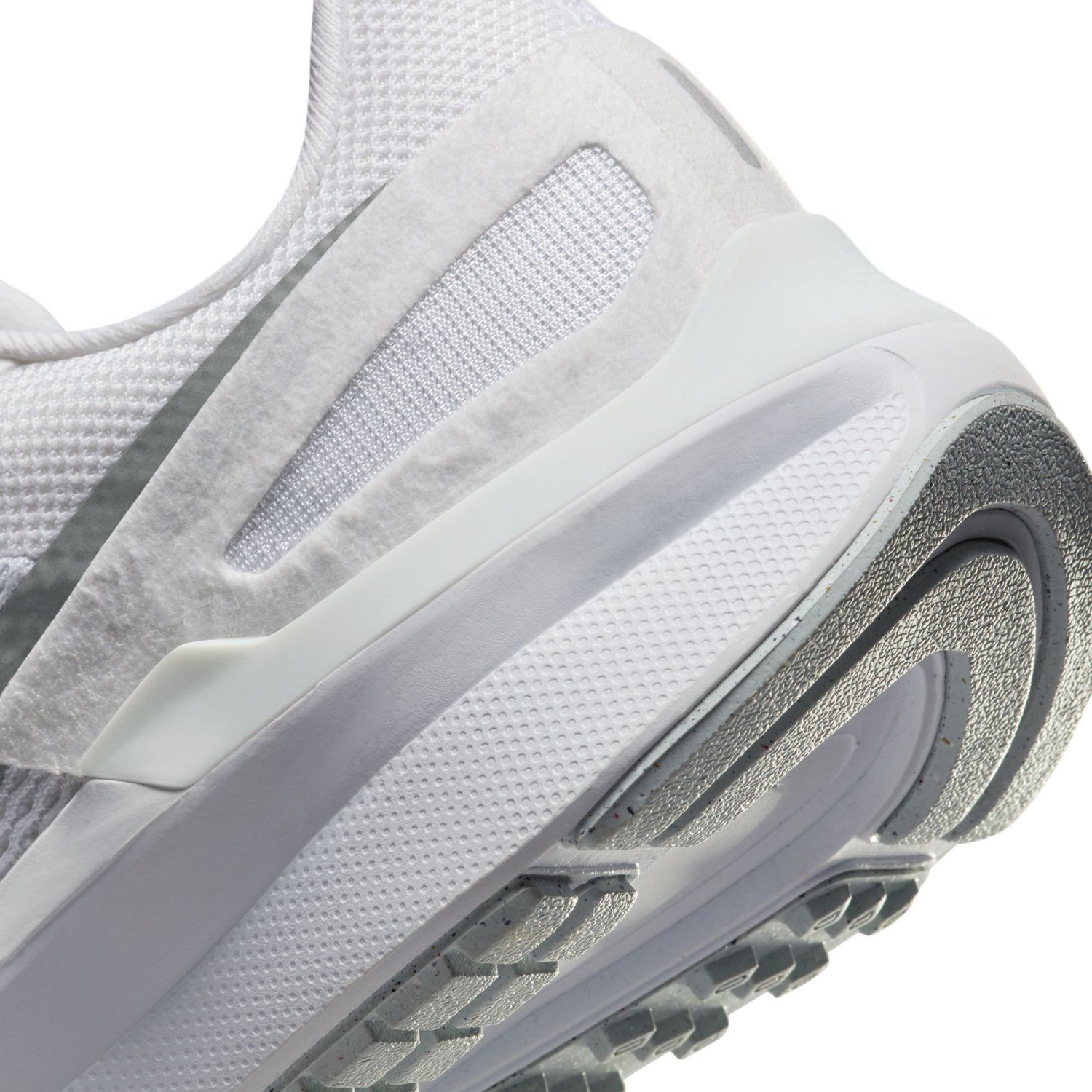 womens nike structure 23