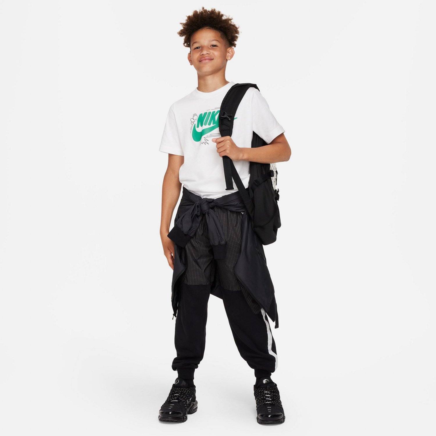 Nike Boys' NSW Club+ T-shirt - view number 4