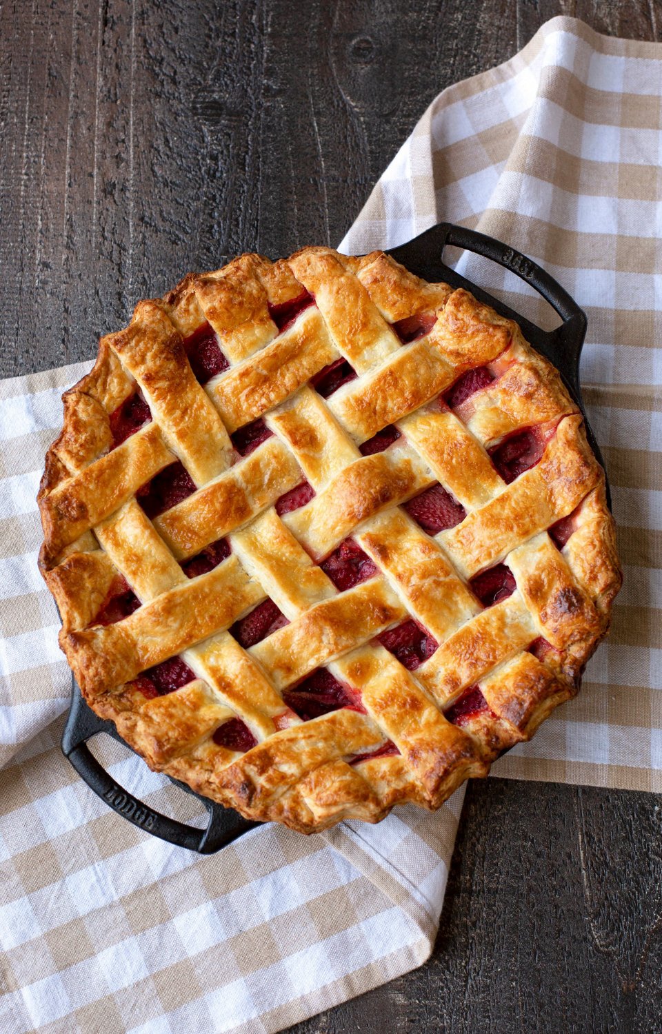 Lodge 9 in Seasoned Cast Iron Pie Pan - view number 3