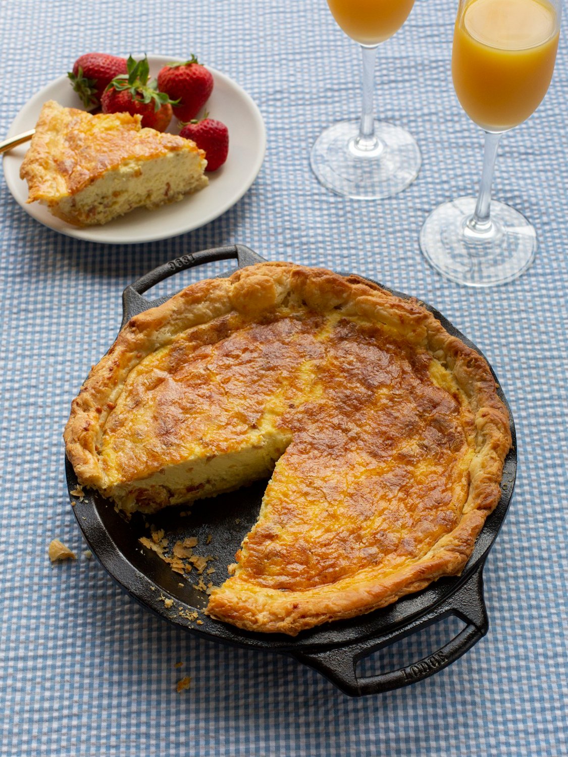 Lodge 9 in Seasoned Cast Iron Pie Pan - view number 4