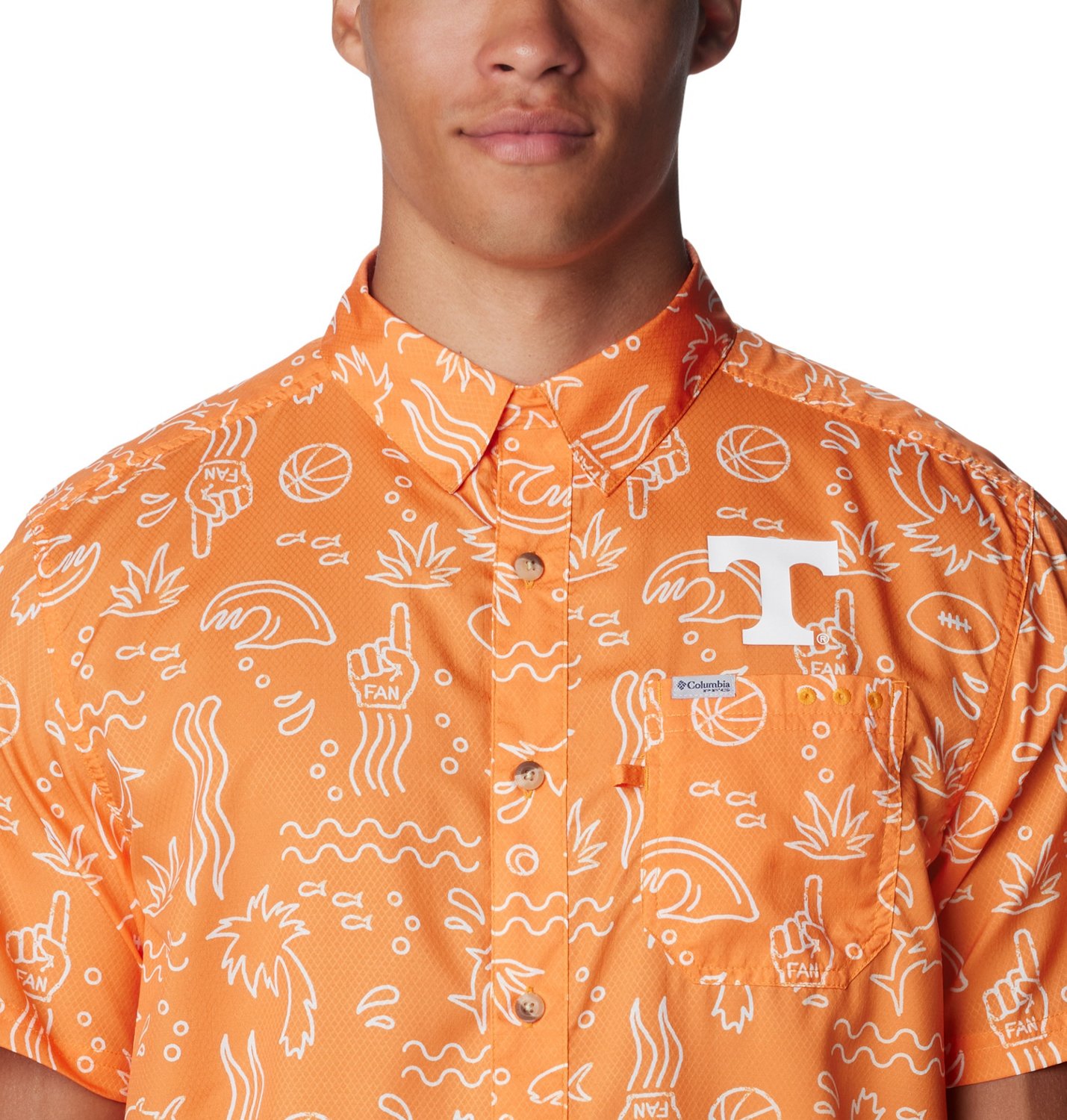 Columbia Sportswear Men's University of Tennessee Super Slack Tide Fish Fan Button Down Shirt - view number 3