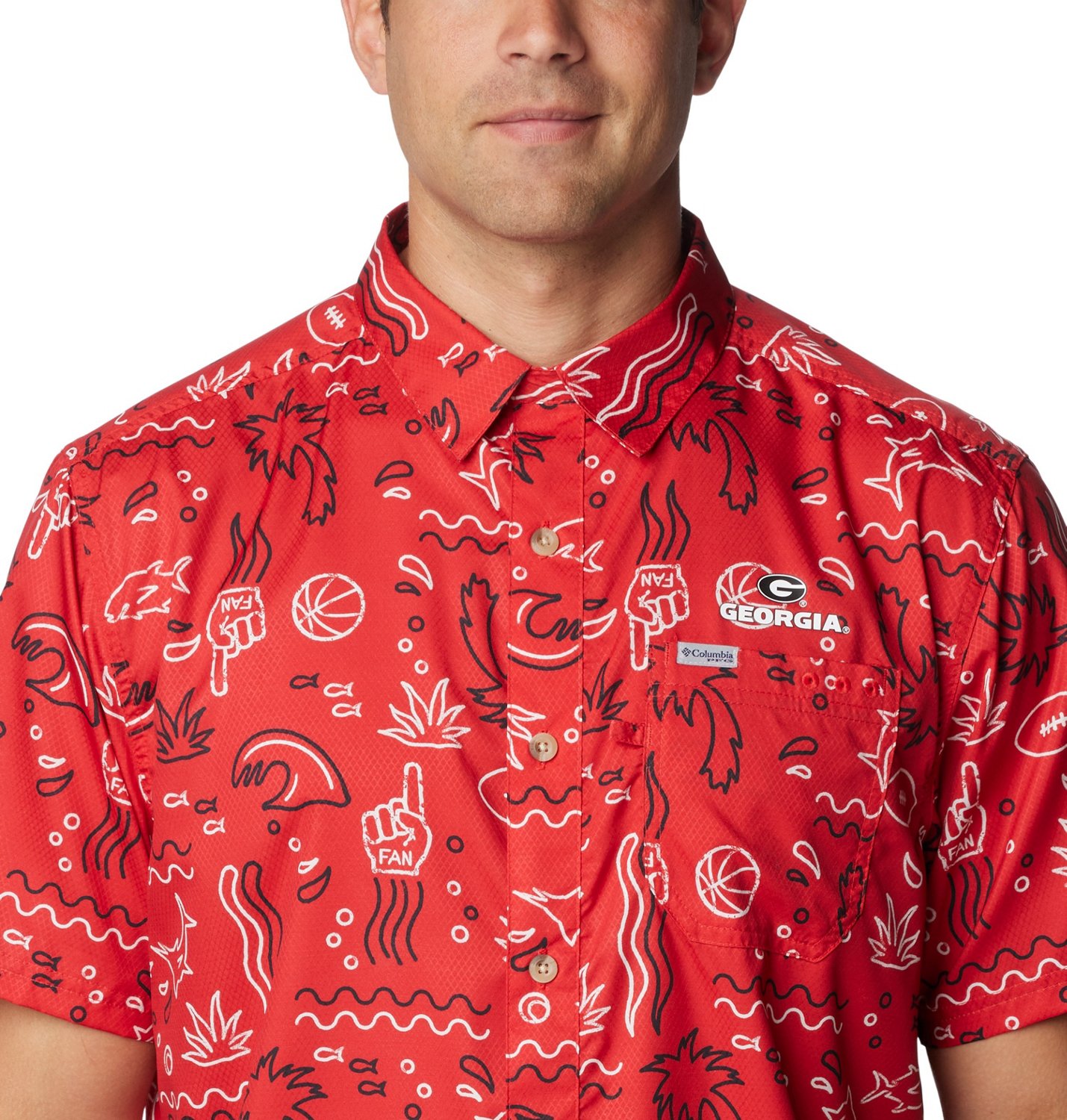 Columbia Sportswear Men's University of Georgia Super Slack Tide Fish Fan Button Down Shirt                                      - view number 3