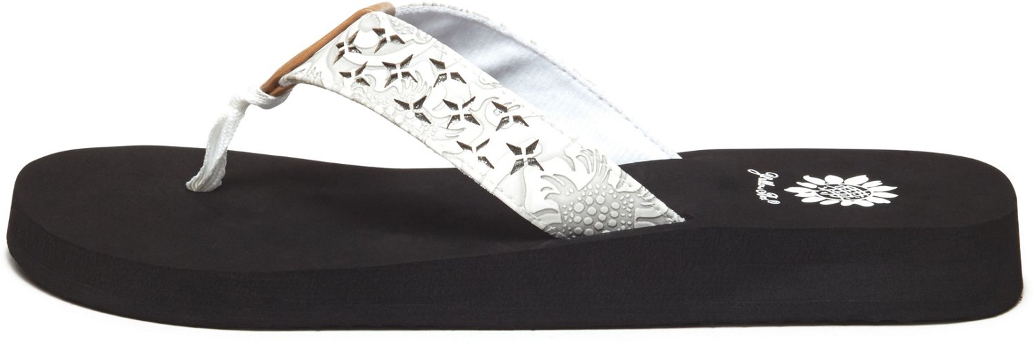 Yellow Box Women's Benji Flip Flops