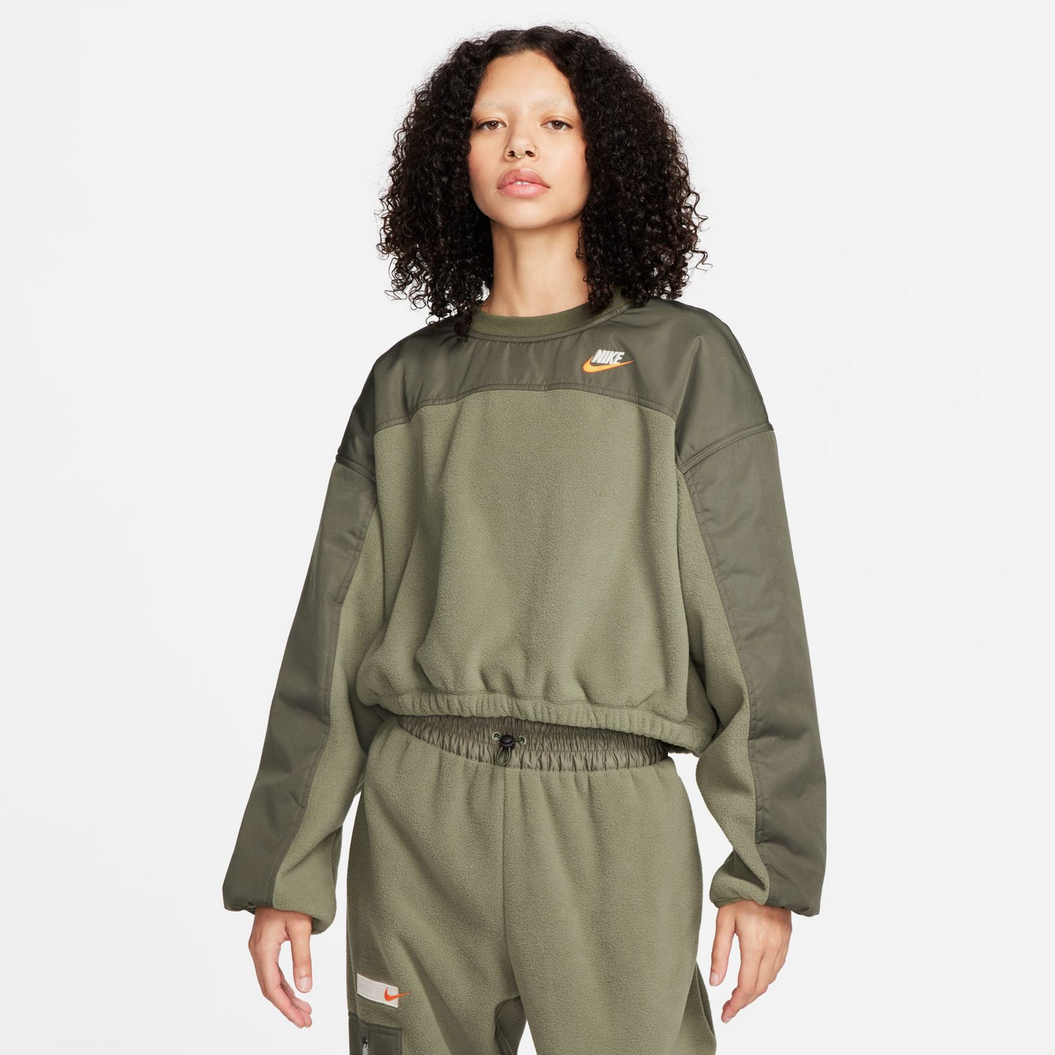 Nike Women's Sportswear City Utility Plush Oversized Crew Sweatshirt ...