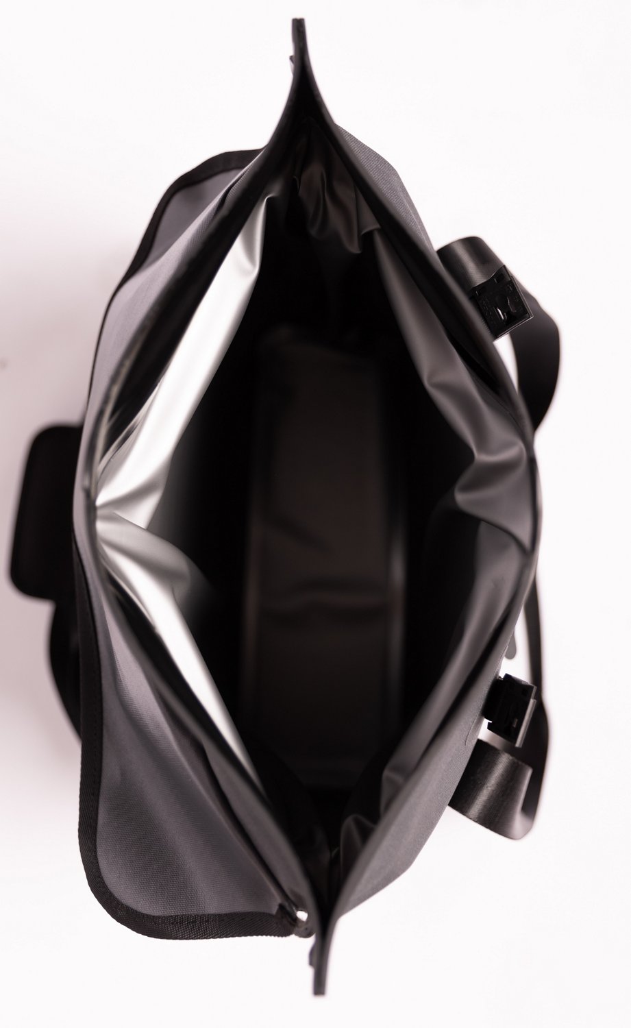 Dry Pocket Auto Sealing Double Lock Tote Cooler - view number 4