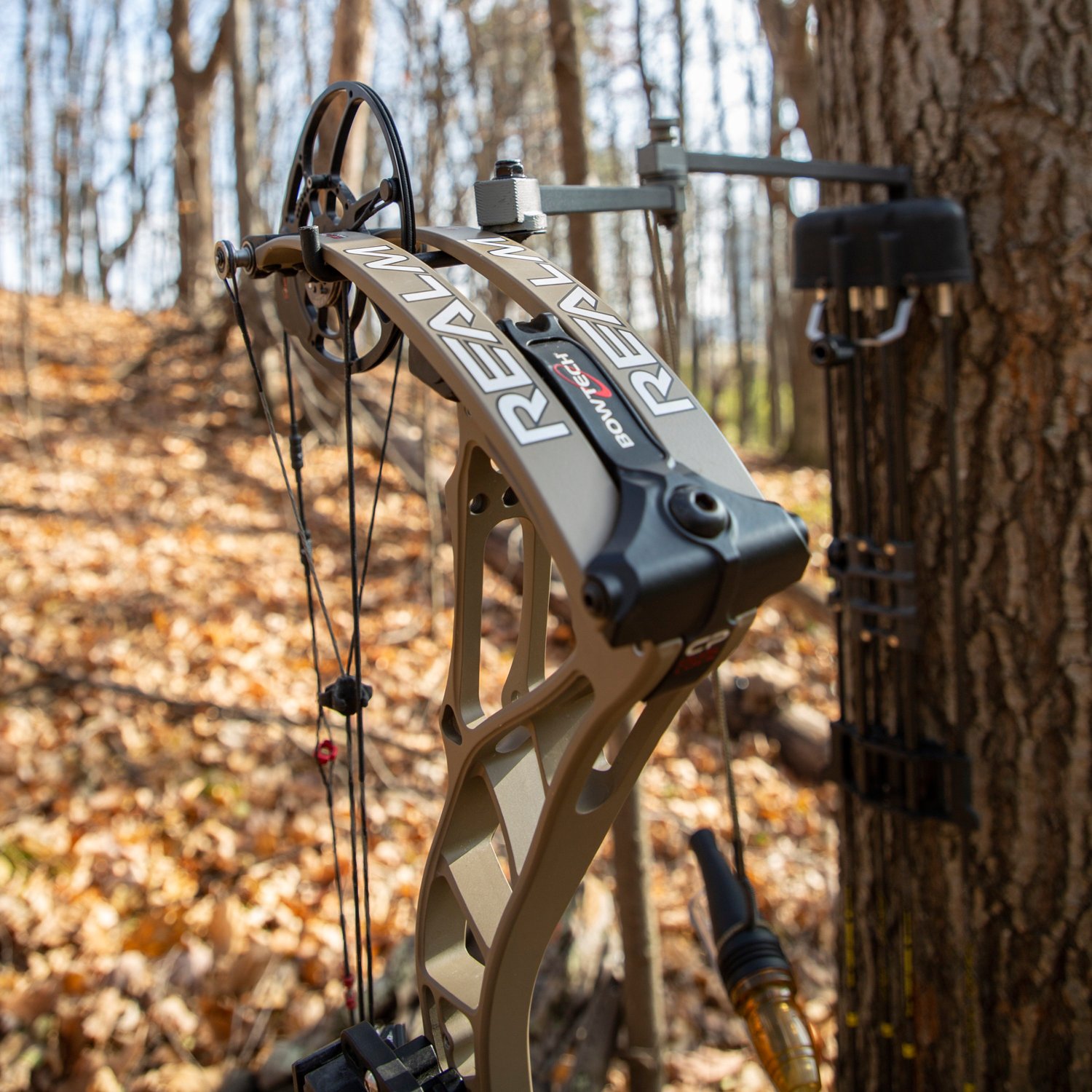 Rivers Edge Bow Hanger - view number 4