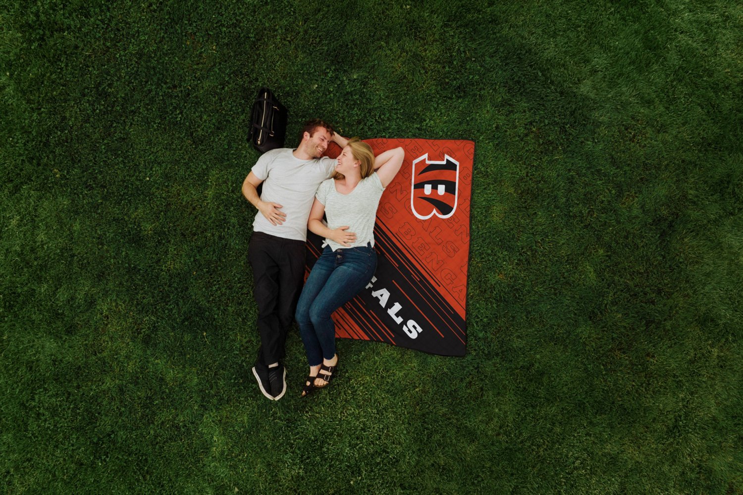 Picnic Time Cincinnati Bengals Impresa Picnic Blanket - view number 4