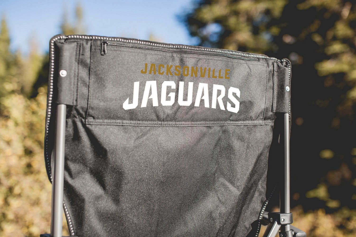 Picnic Time Jacksonville Jaguars Team Big Bear XXL Camp Chair with Cooler - view number 3