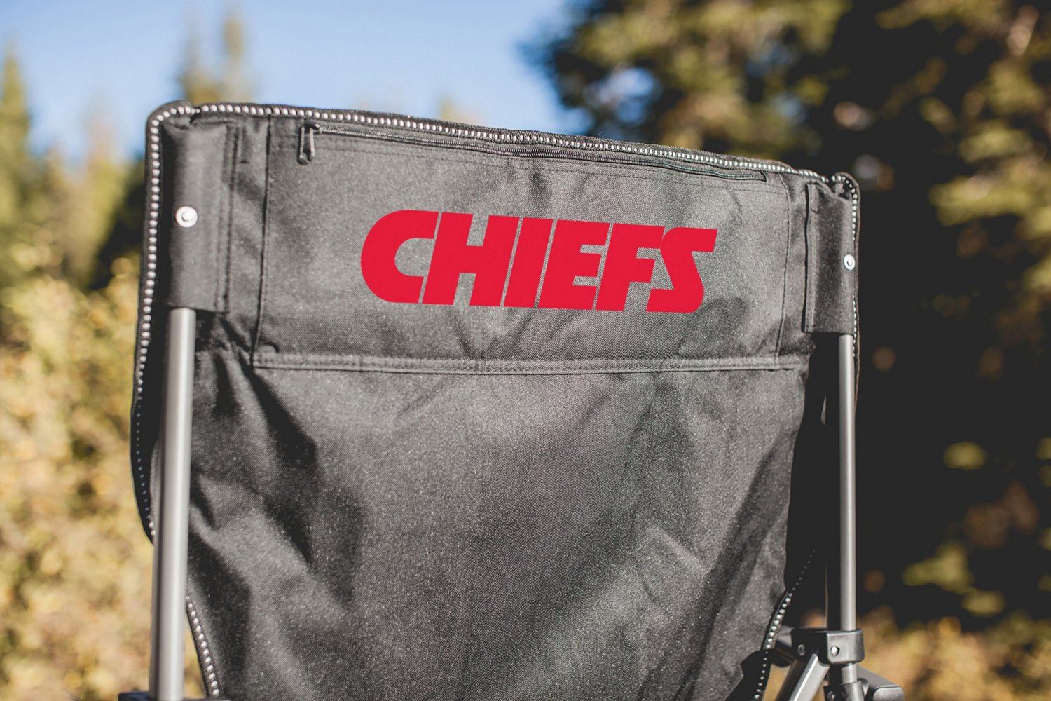 Picnic Time Kansas City Chiefs Team Big Bear XXL Camp Chair with Cooler - view number 3