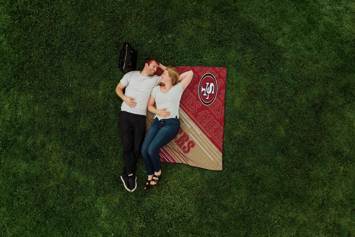 Picnic Time San Francisco 49ers Impresa Picnic Blanket - view number 4