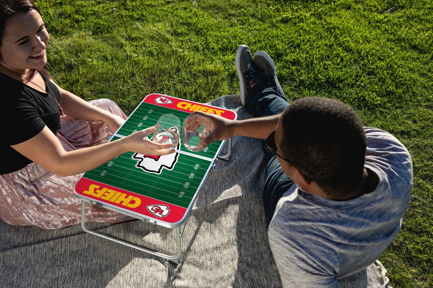 Picnic Time Kansas City Chiefs Mini Portable Folding Table - view number 4