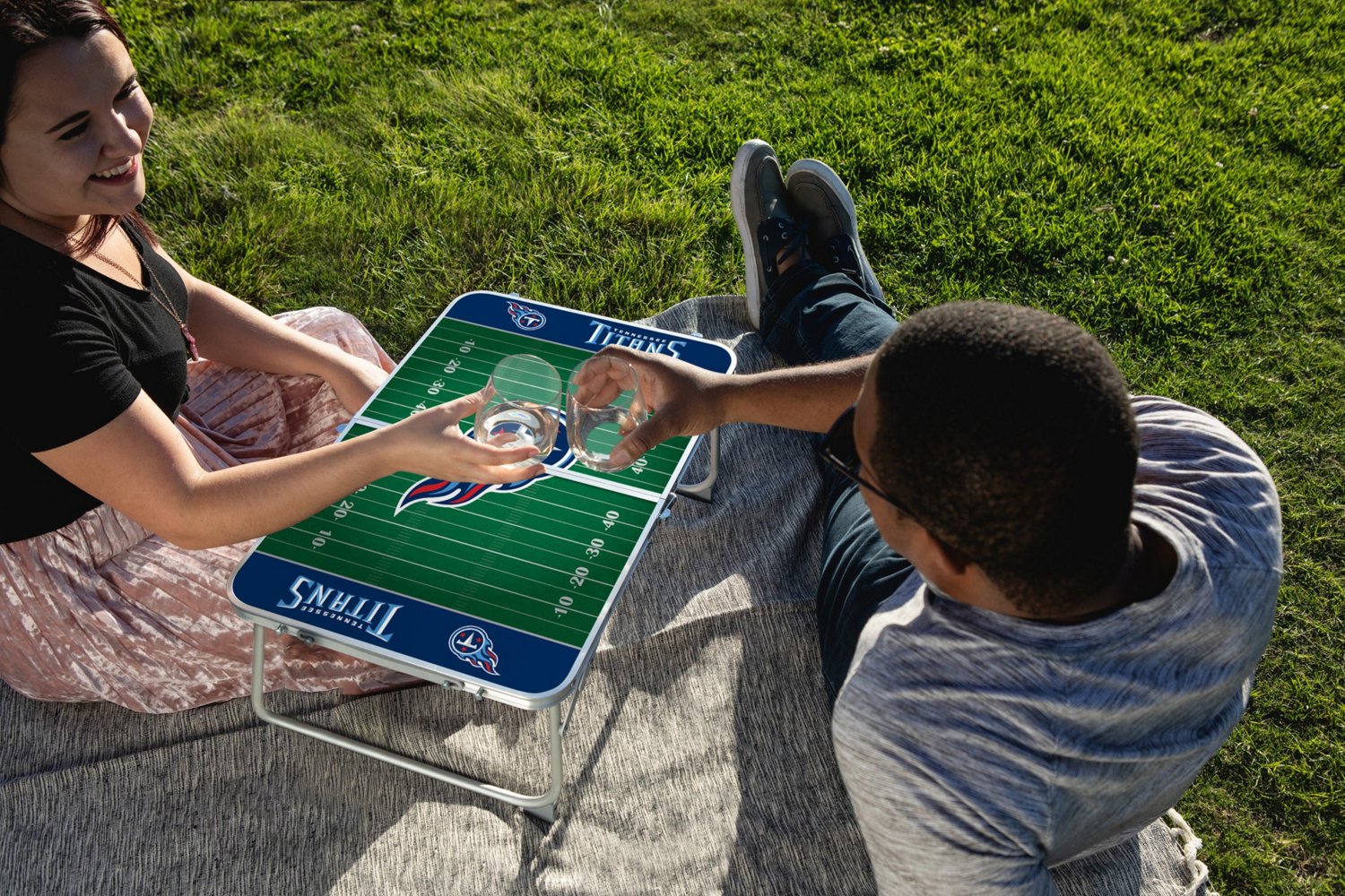 Picnic Time Tennessee Titans Mini Portable Folding Table - view number 4
