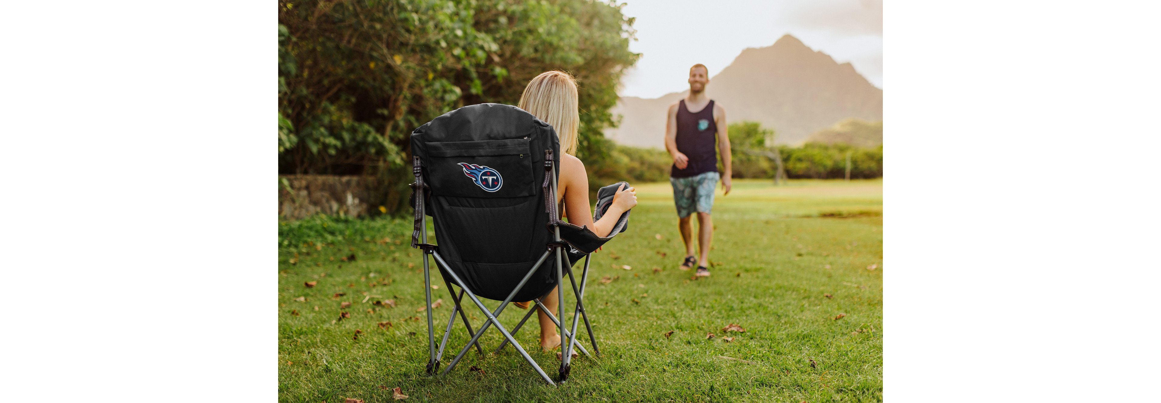 Picnic Time Tennessee Titans Reclining Camping Chair