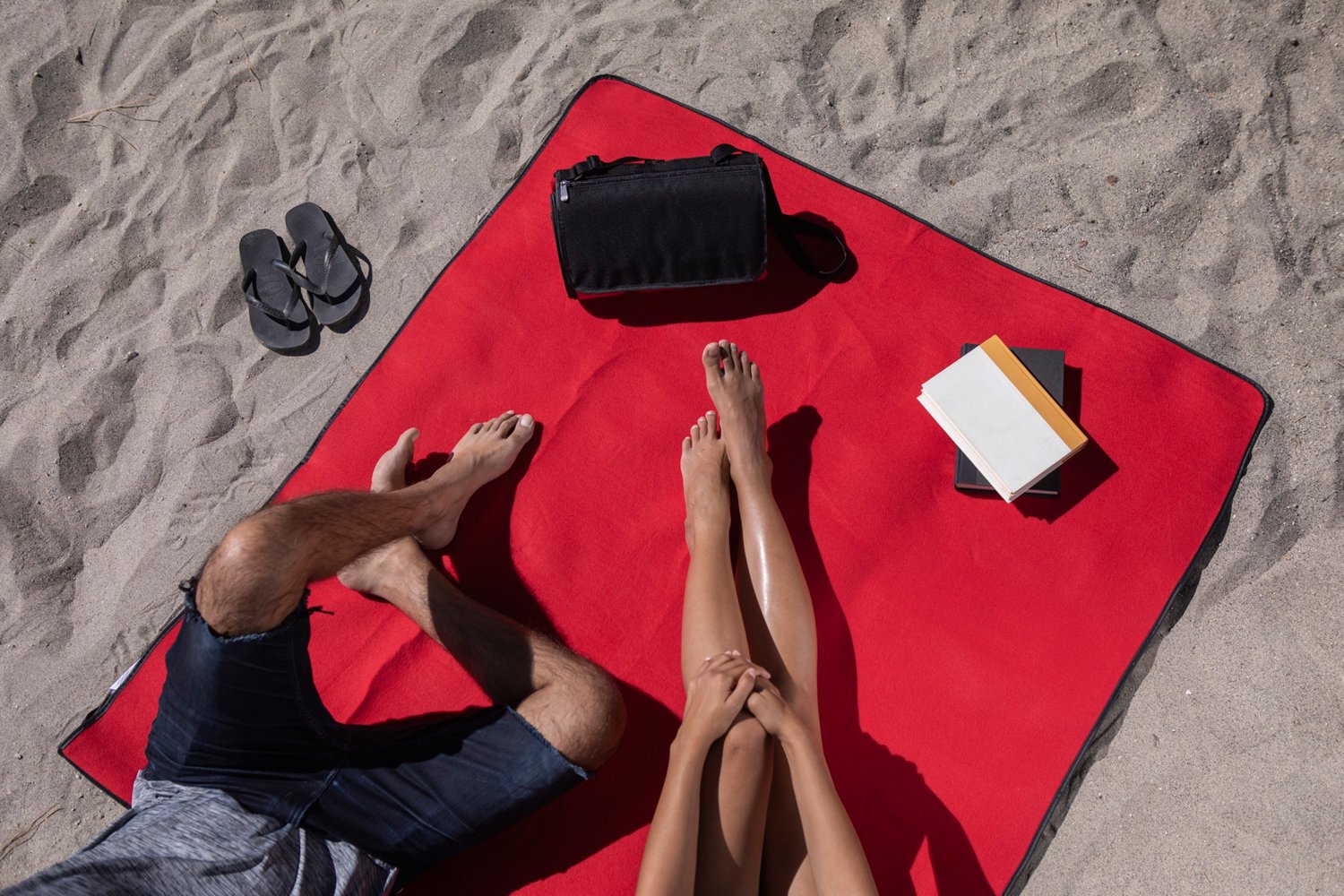 Picnic Time Tampa Bay Buccaneers Outdoor Picnic Blanket Tote - view number 5