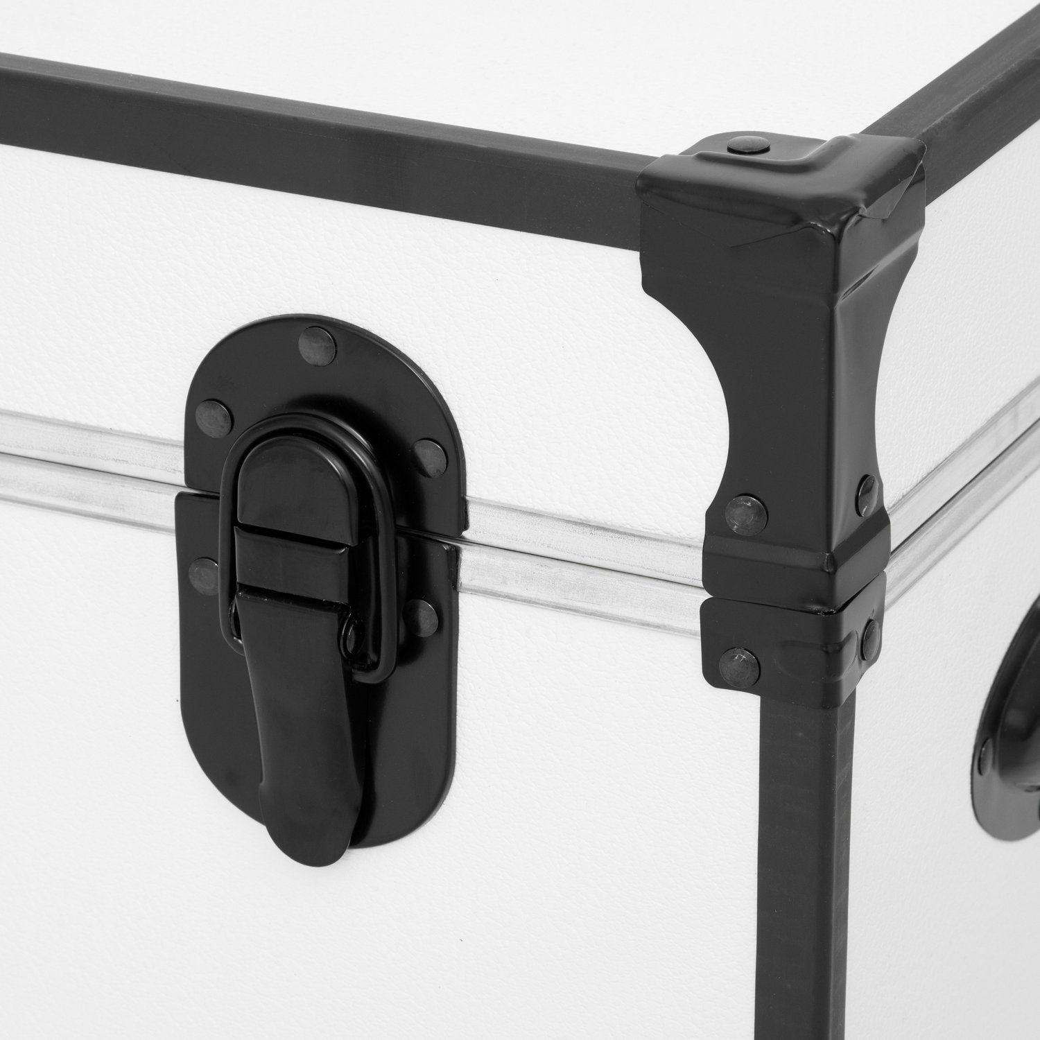 Seward Classic 30 in Trunk with Wheels & Lock