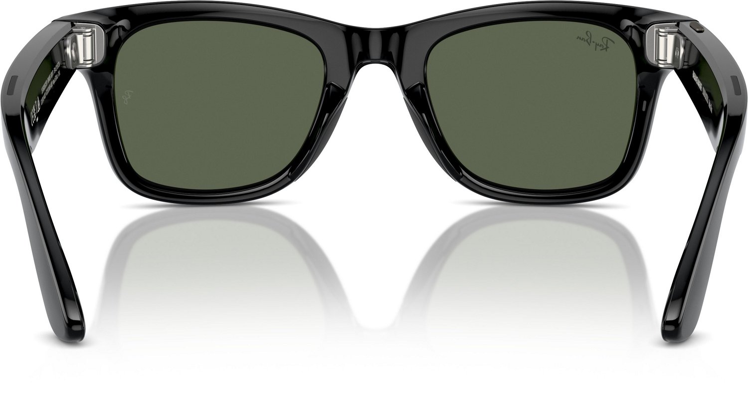 Ray-Ban Wayfarer Meta Medium Sunglasses