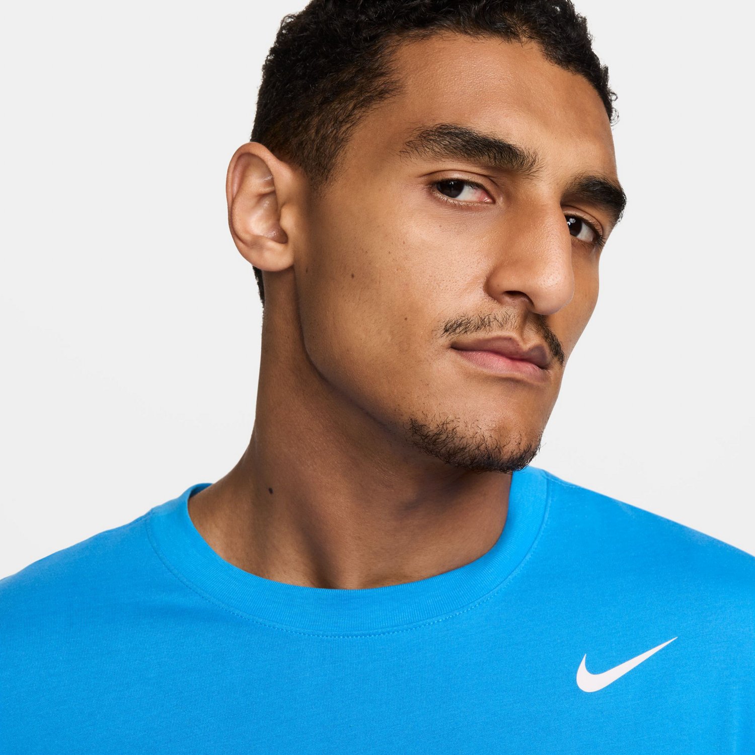 Nike Men's Dri-FIT Training Short Sleeve T-shirt - view number 3