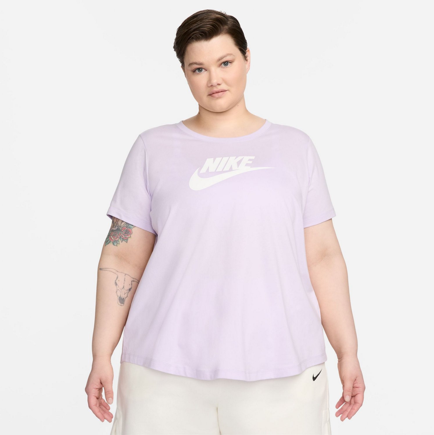 Nike Women's Sportswear Essentials Logo Plus Size T-Shirt