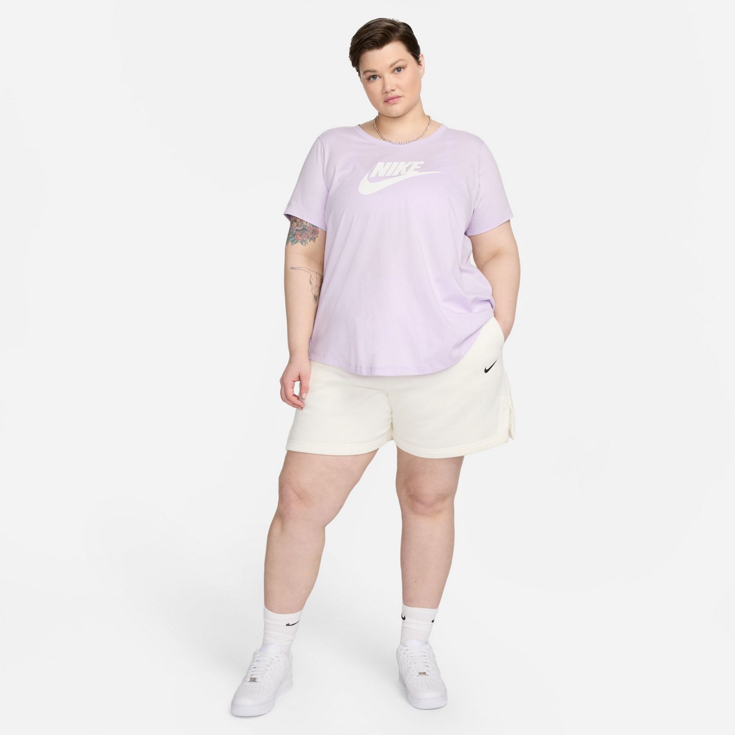 Nike Women's Sportswear Essentials Logo Plus Size T-Shirt - view number 4